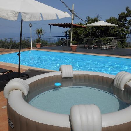 Al Villino Sunshine In Villa Con Piscina Ed Idromassaggio SantʼAlfio Eksteriør bilde