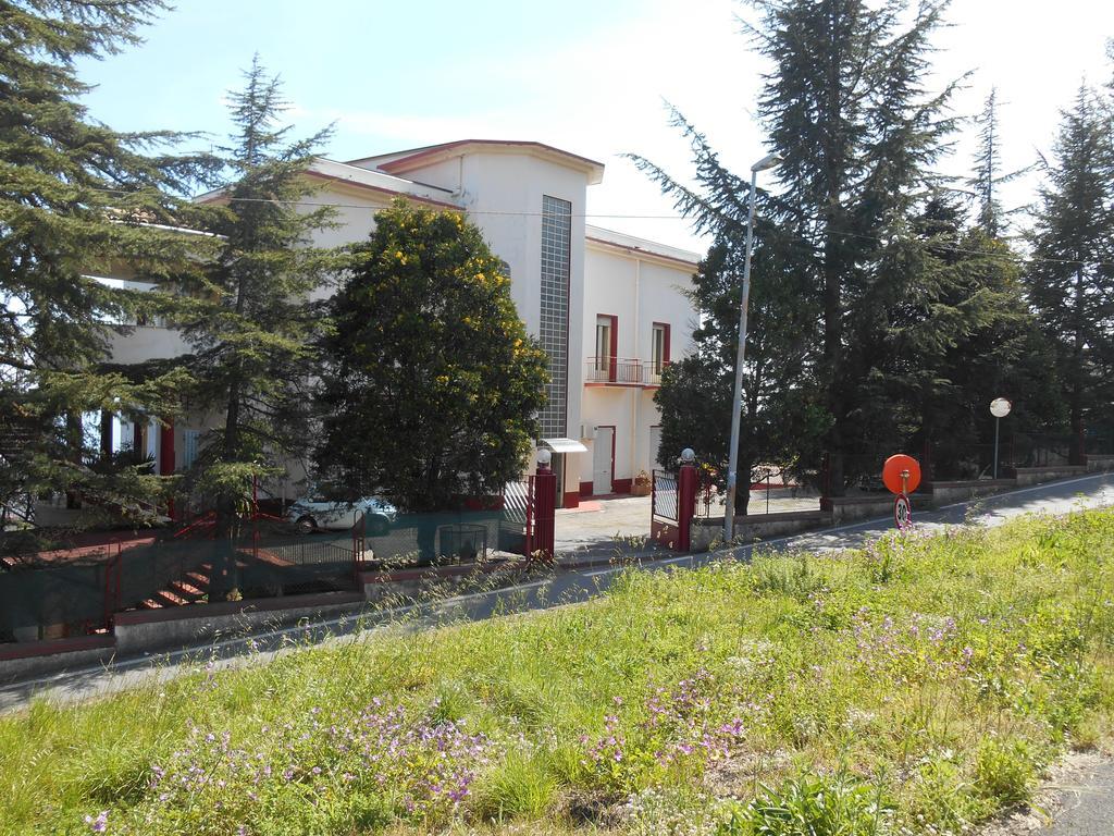 Al Villino Sunshine In Villa Con Piscina Ed Idromassaggio SantʼAlfio Eksteriør bilde